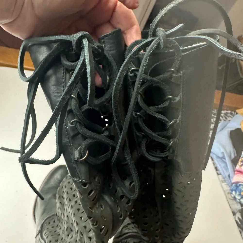 Freebird By Steven Black Creek Leather Perforated Lace Up Back Tall Boots NWOT 6